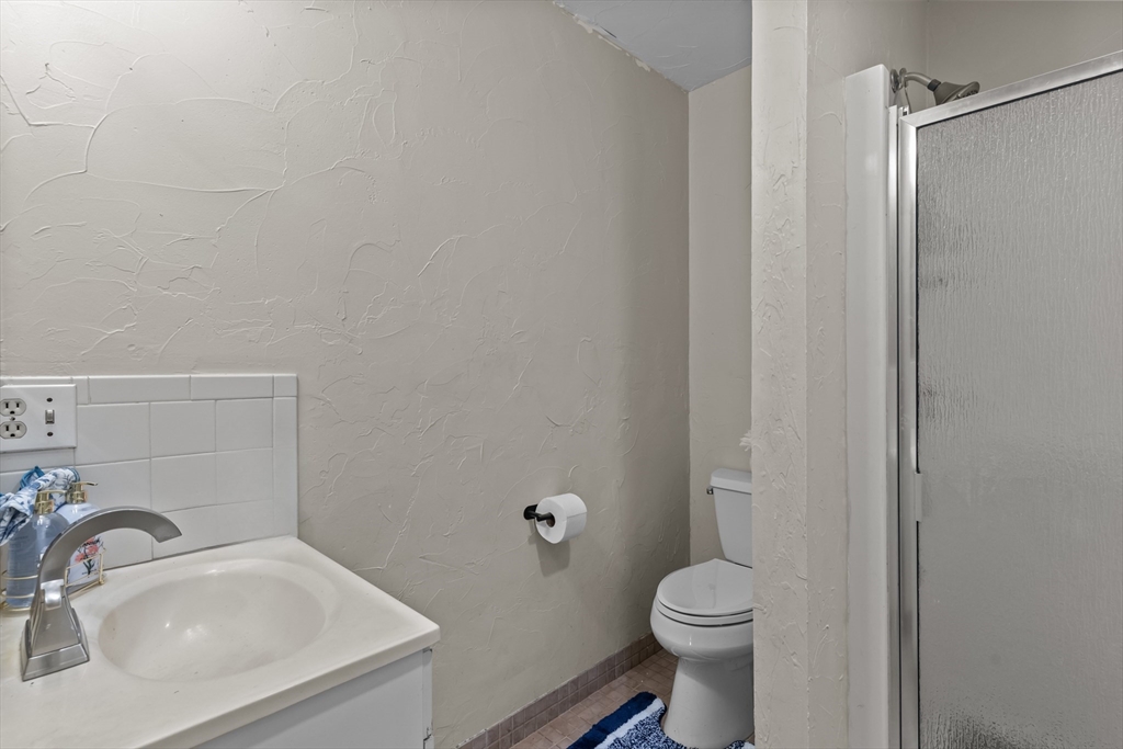 93 Pine St, Leicester, MA Photo #22
