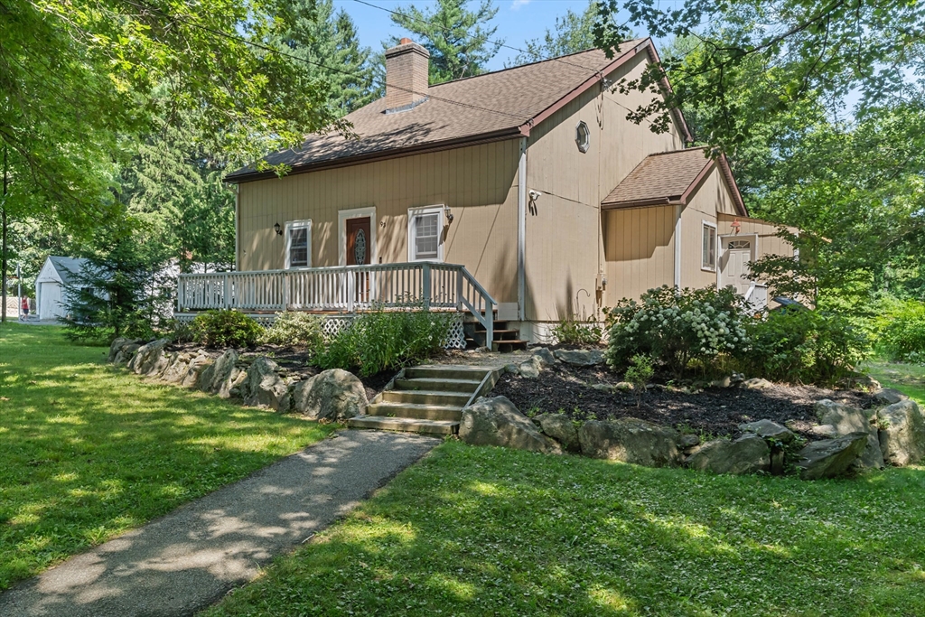 93 Pine St, Leicester, MA Photo #1