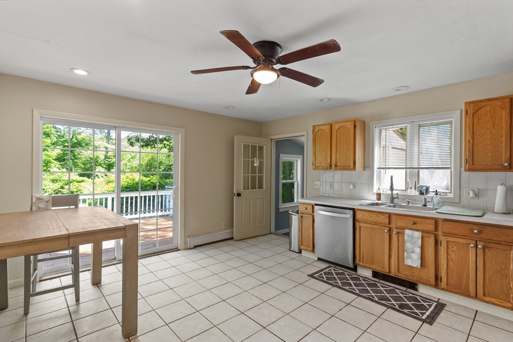 93 Pine St, Leicester, MA Photo #4