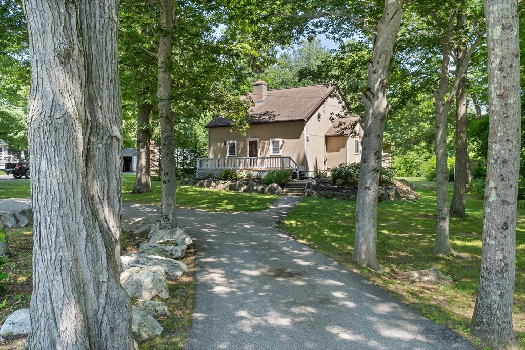 93 Pine St, Leicester, MA Photo #2