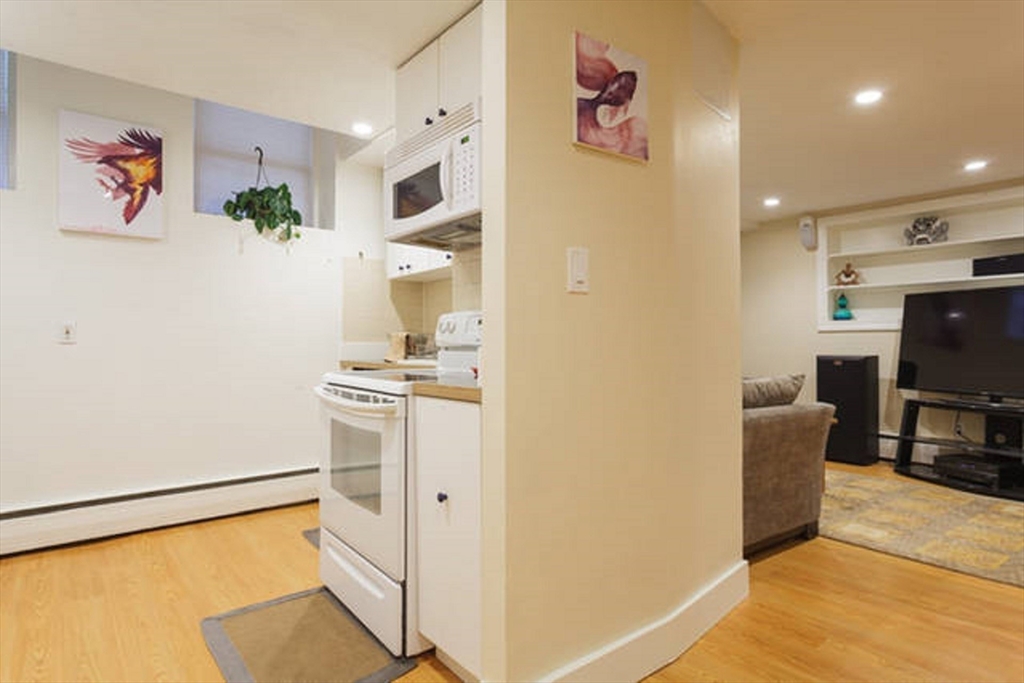 75 Park St B