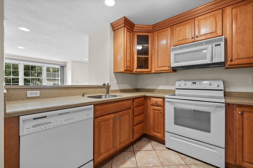93 W Emerson 1