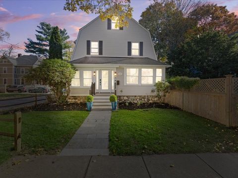 4 Eden Ave Newton MA 02465