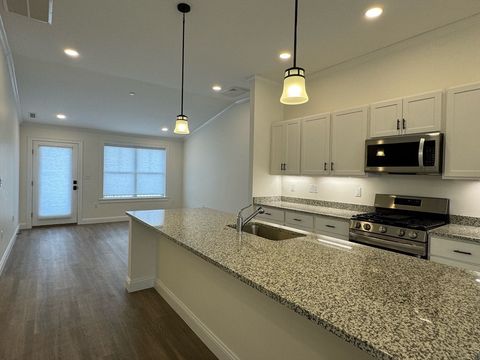 7 East Dexter Ave 40 Woburn MA 01801