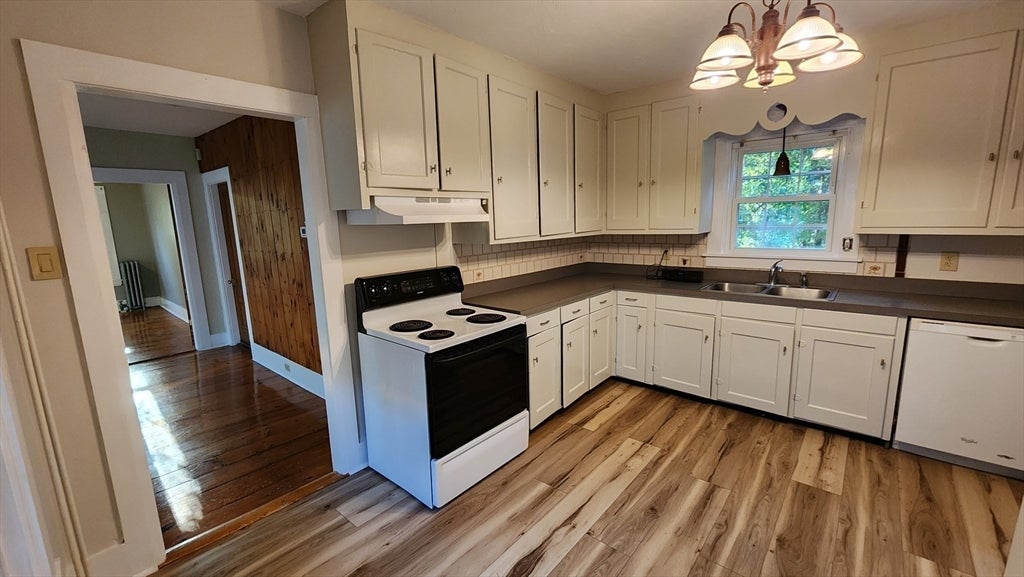 12 Mayhew ST #1, Hopkinton, MA Photo #5