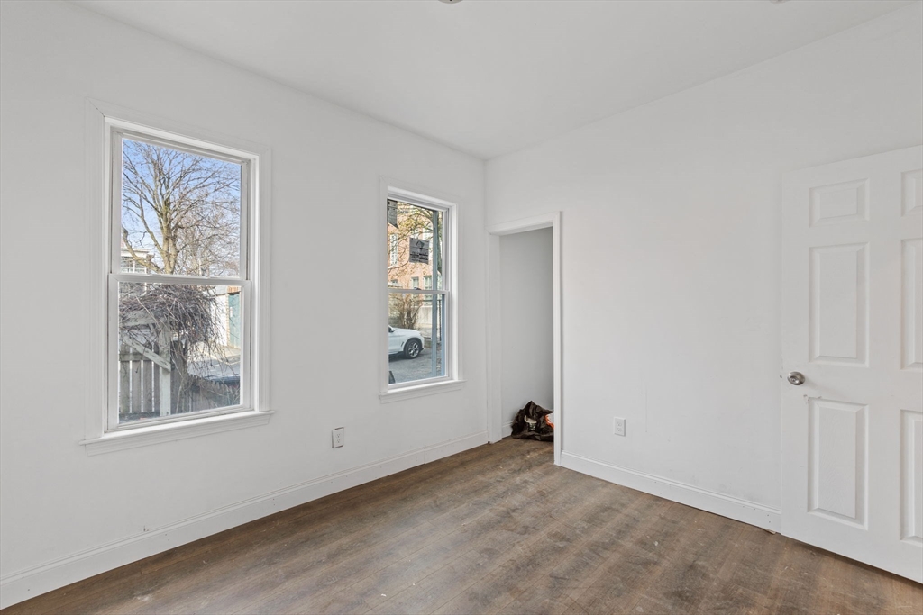 16-18 Fernboro St
