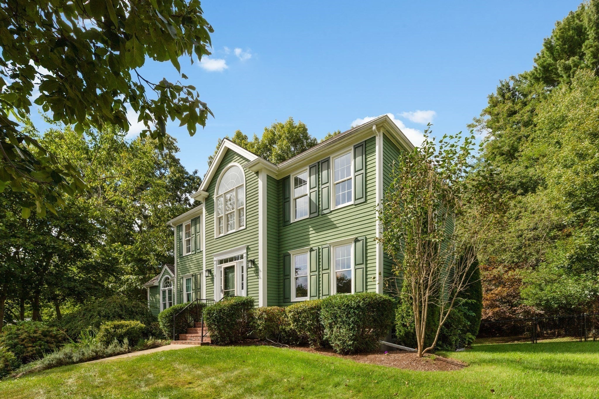 8 Dennison Ct