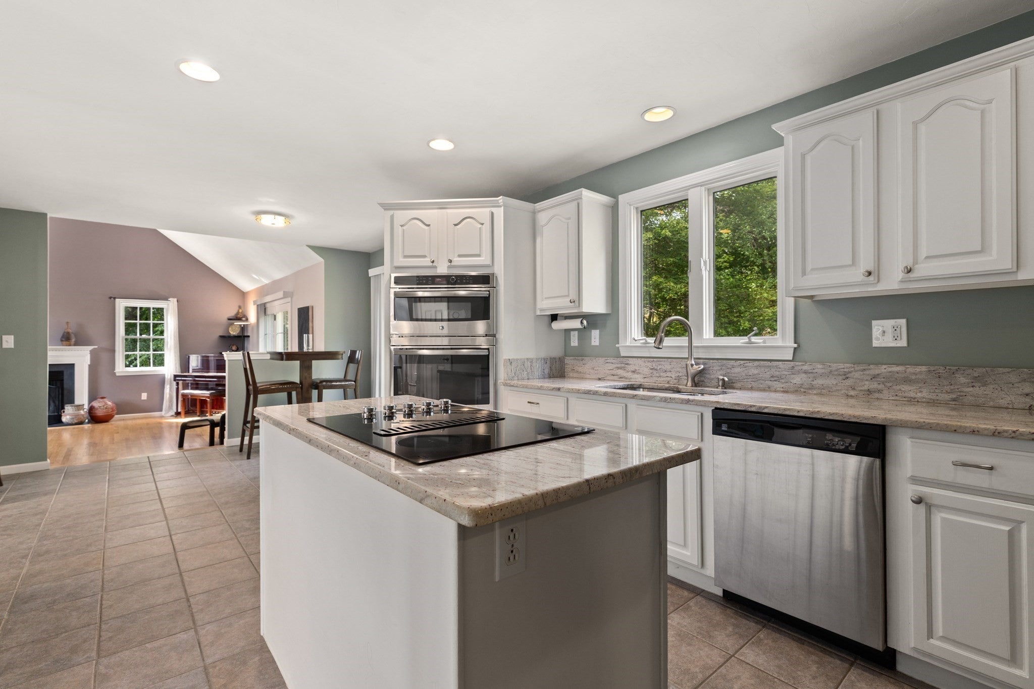 8 Dennison Ct, Stoughton, MA, 8 Dennison Ct, Stoughton, MA Photo #6
