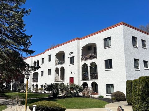 320 Fellsview Terrace 326 C Stoneham MA 02180