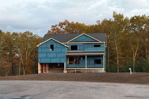 16 Matts Way Seekonk MA 02771