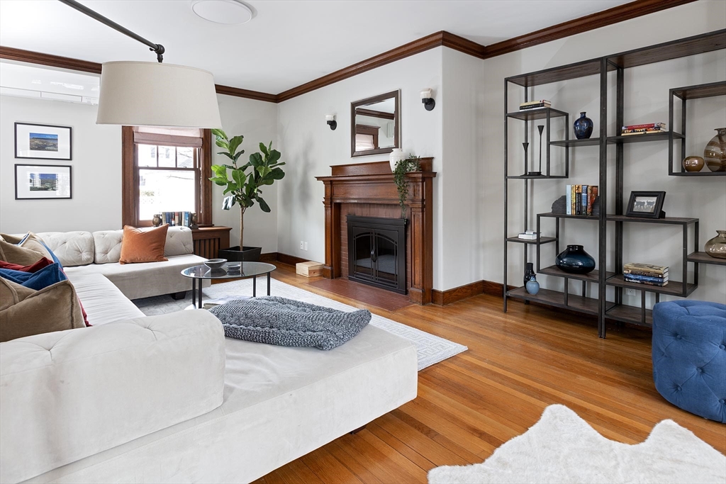 11 Howitt Road