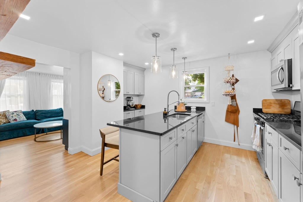 100 Ashland St