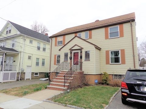 Photo of 35 Bromfield Street #35, Watertown, MA 02472 (MLS # 73441353)