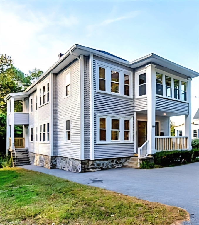 156 High St