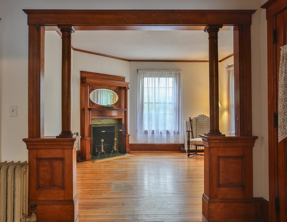 4 Trowbridge Rd