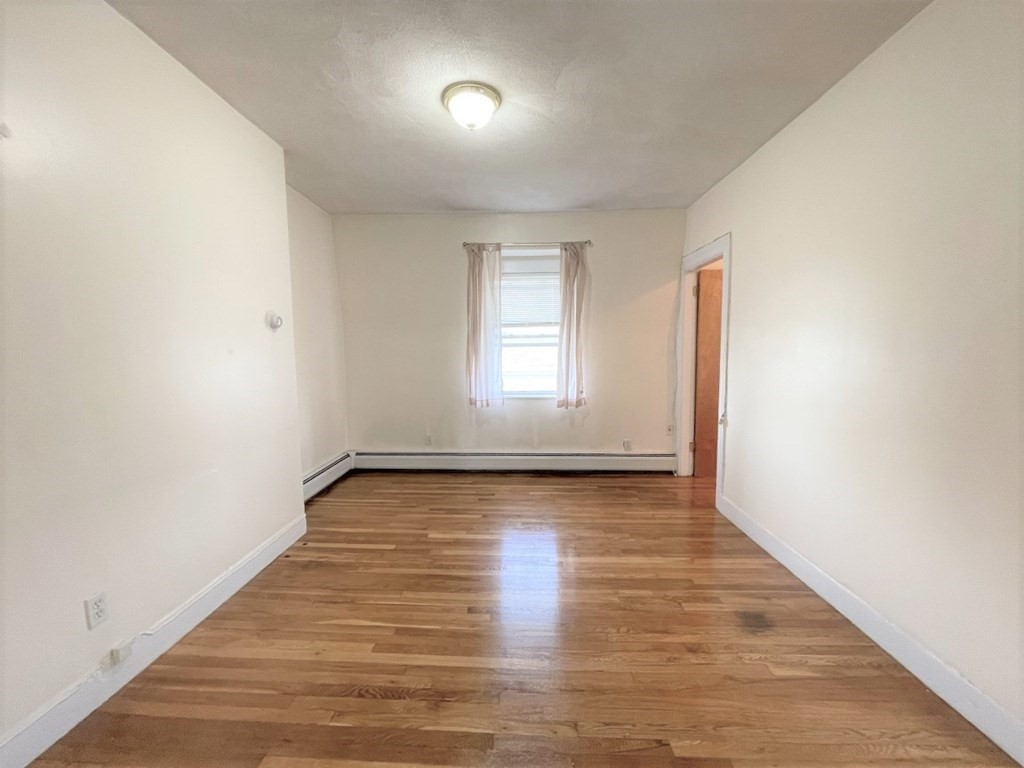 3 Cedar Sq 3