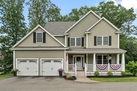 2 Sugden Ln Chelmsford MA 01863