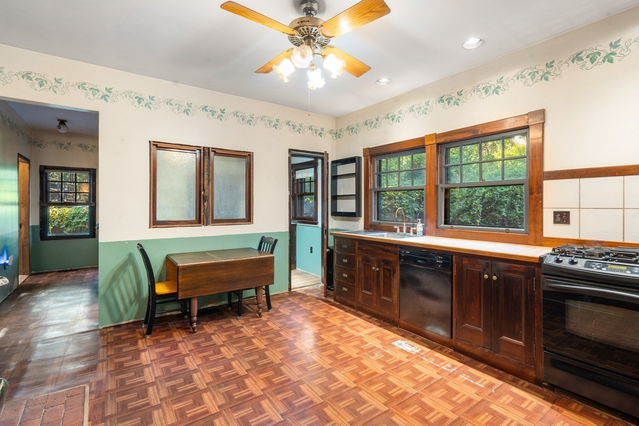 12 Alban St, Boston, MA Photo #28
