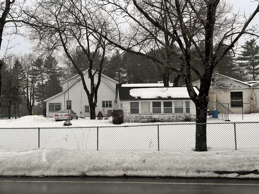 214 Feeding Hills Rd