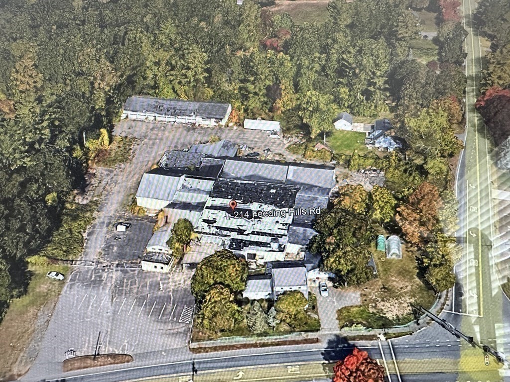 214 Feeding Hills Rd