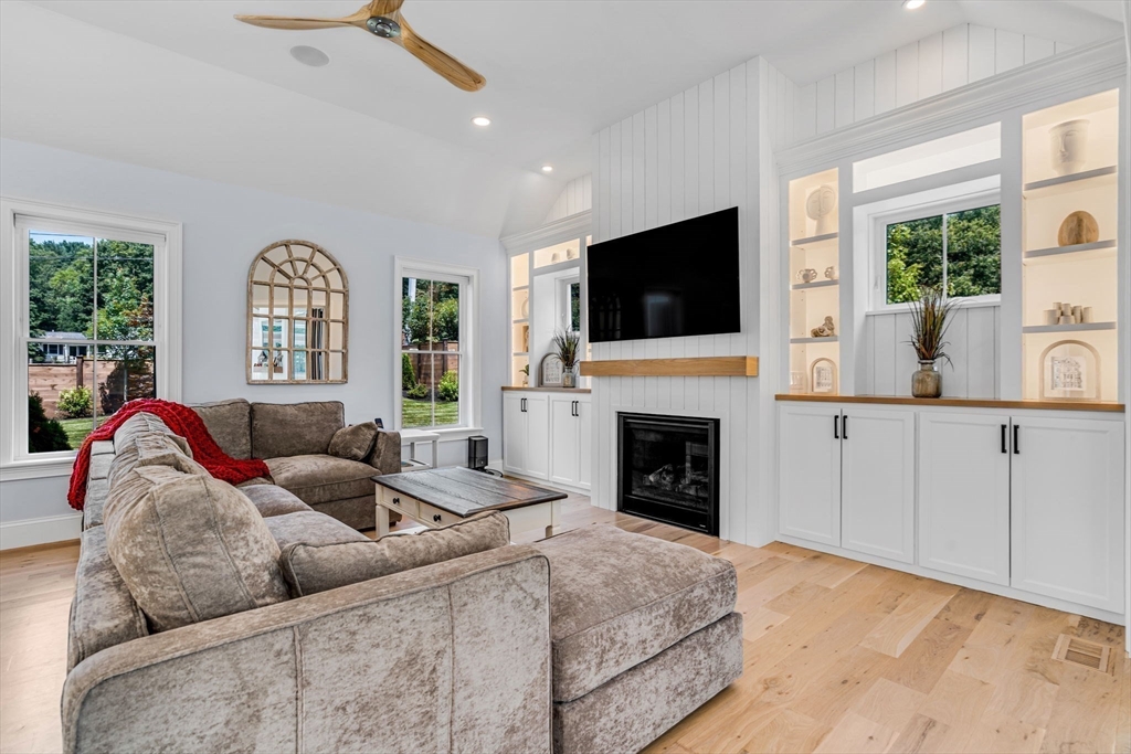 11 Dunelm Road 11