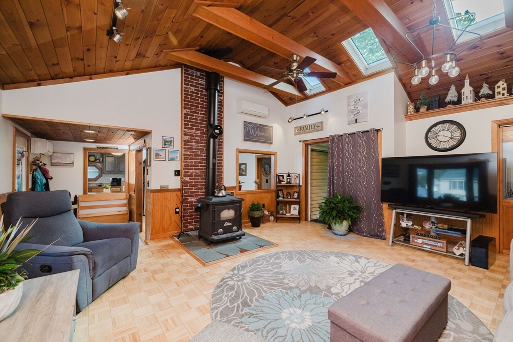 70 Ricard St, Seekonk, MA Photo #22