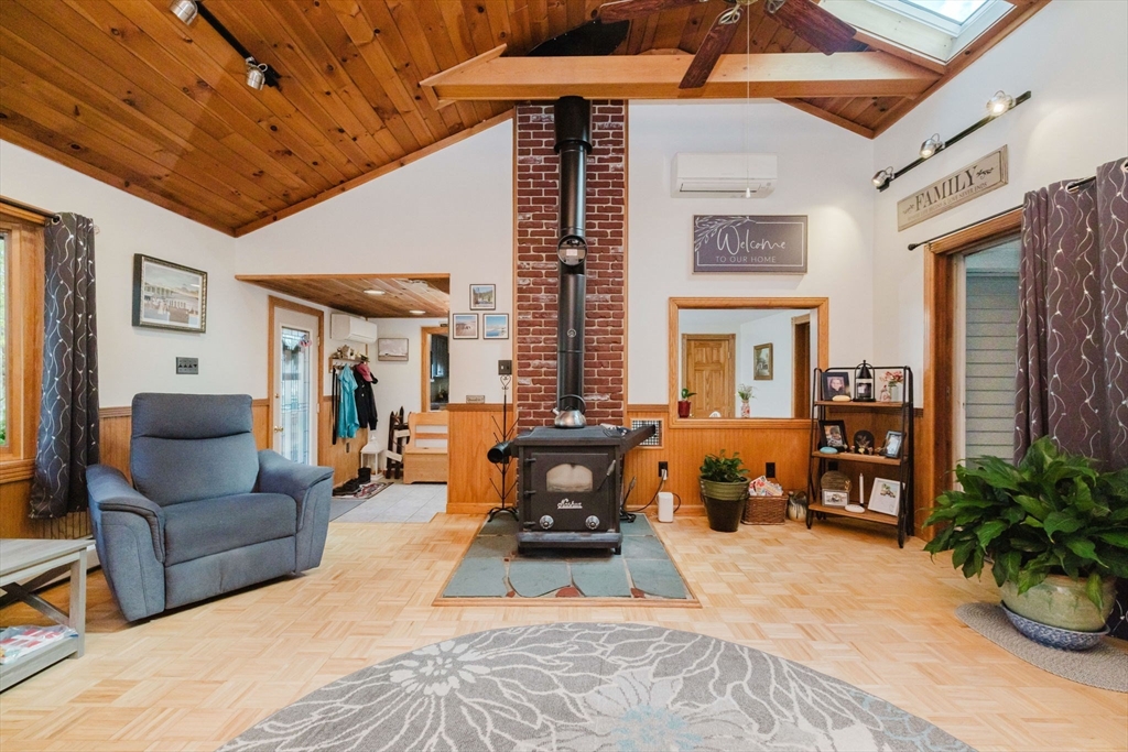 70 Ricard St, Seekonk, MA Photo #23