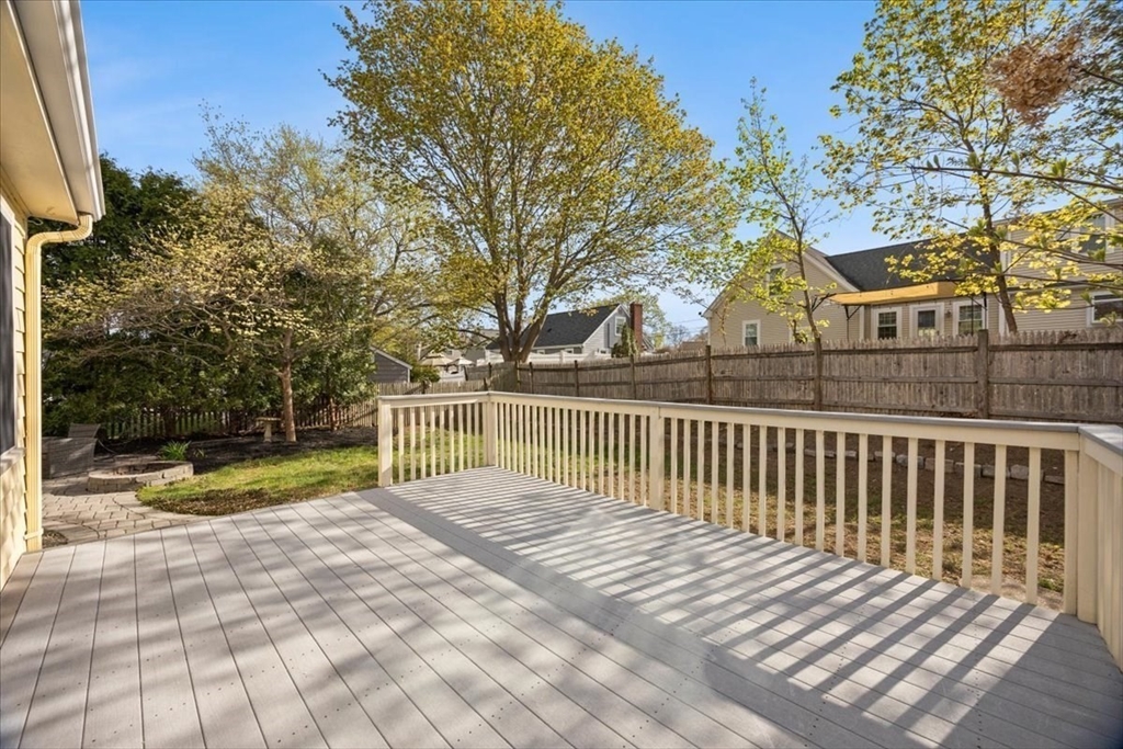 19 Cypress Rd