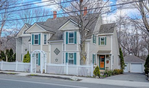 438 Merrimac St. Newburyport MA 01950