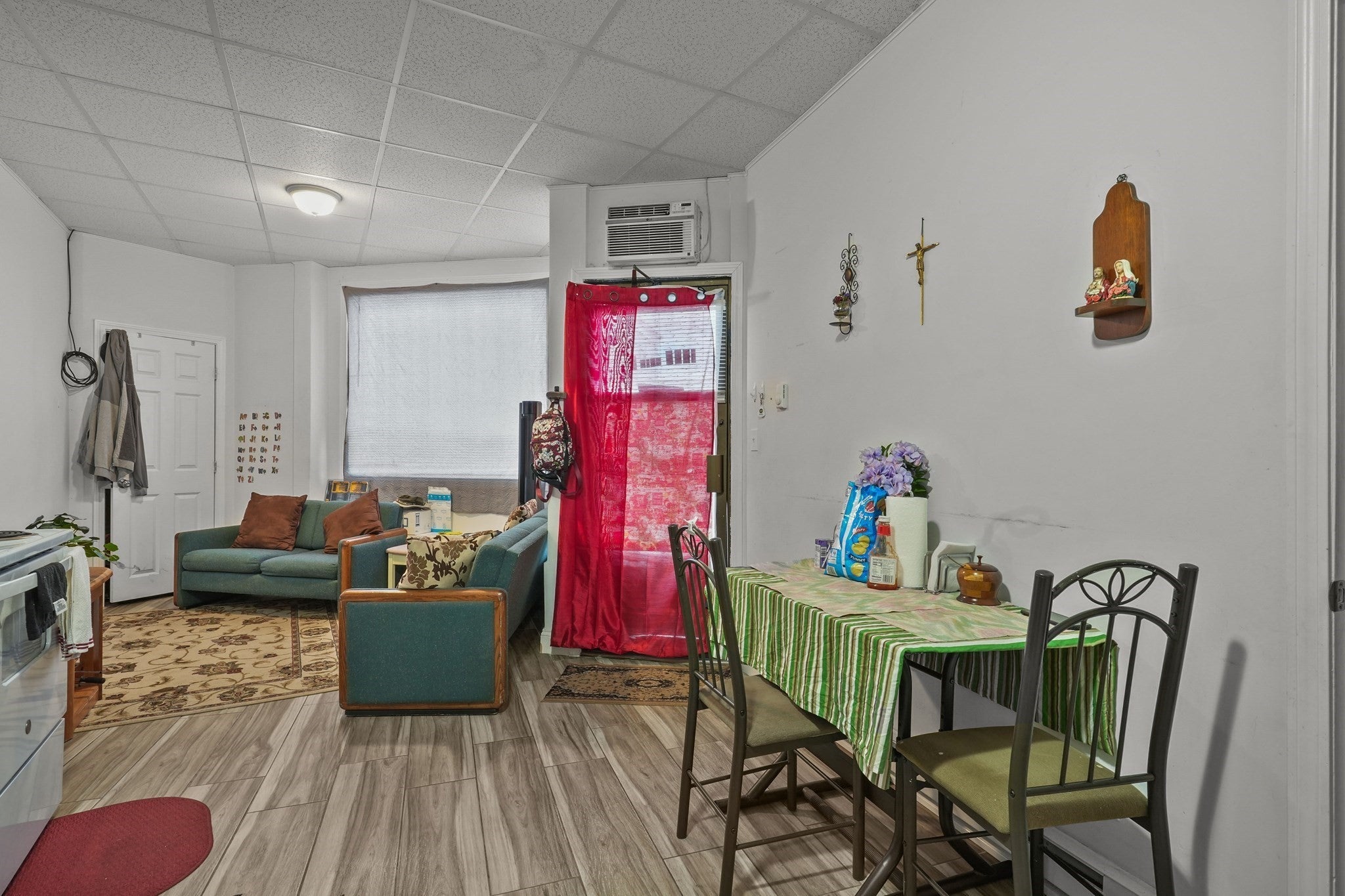 1792 Pleasant St, Fall River, MA Photo #7