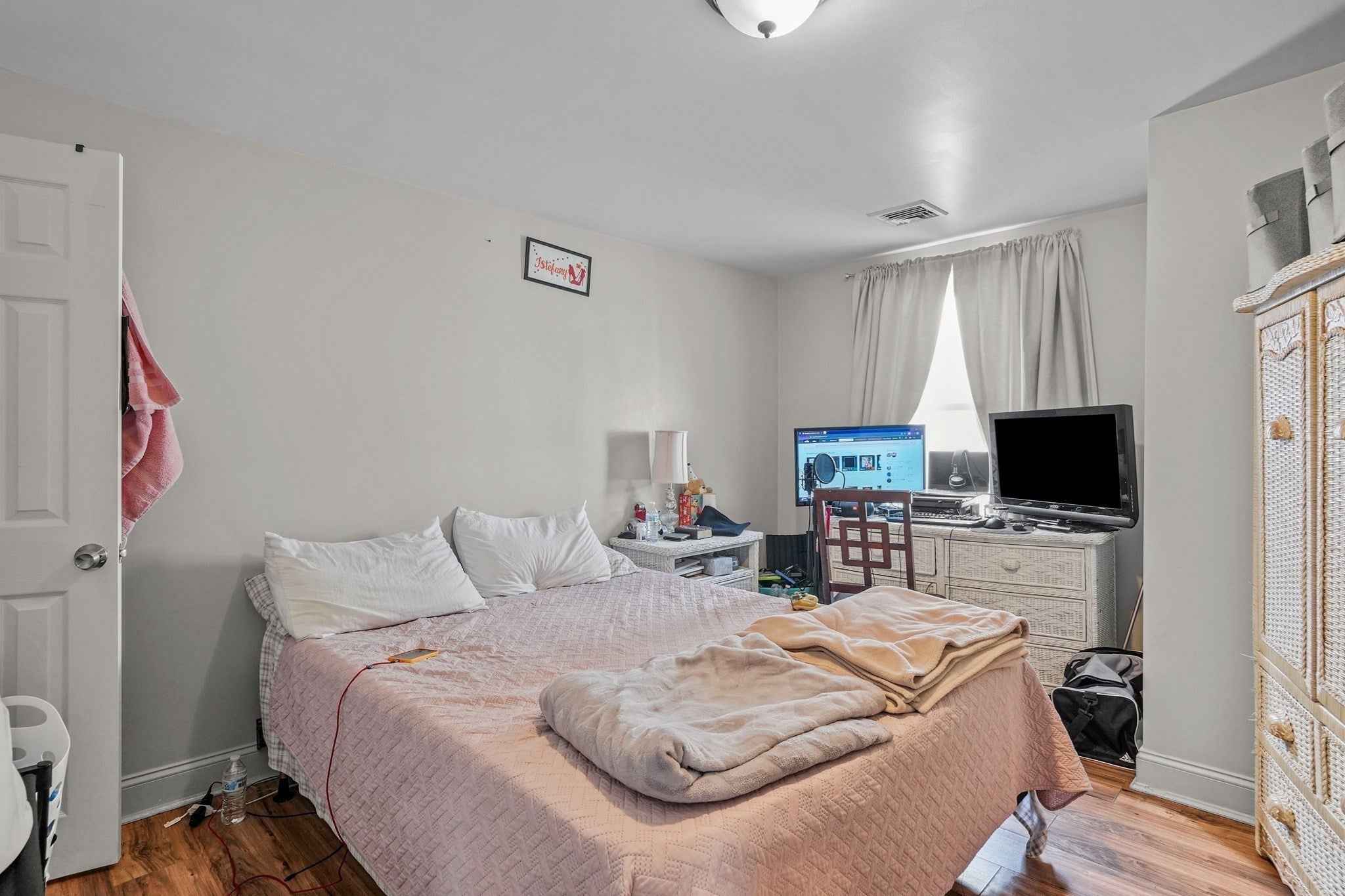 1792 Pleasant St, Fall River, MA Photo #14