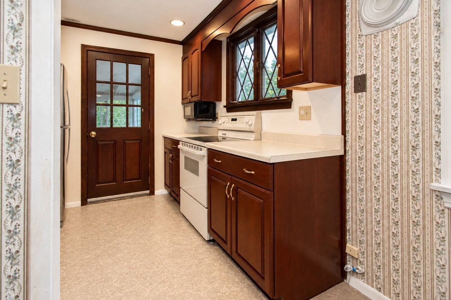20 Antrim Road, Framingham, MA, 20 Antrim Road, Framingham, MA Photo #11