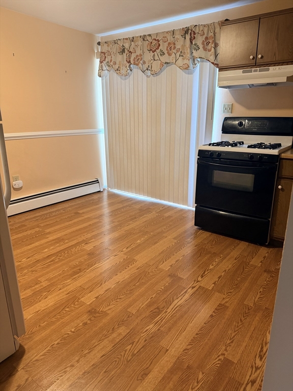 352 Plain St 352