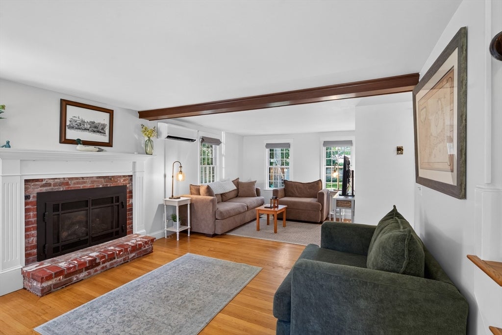 25 Chapaquoit Way