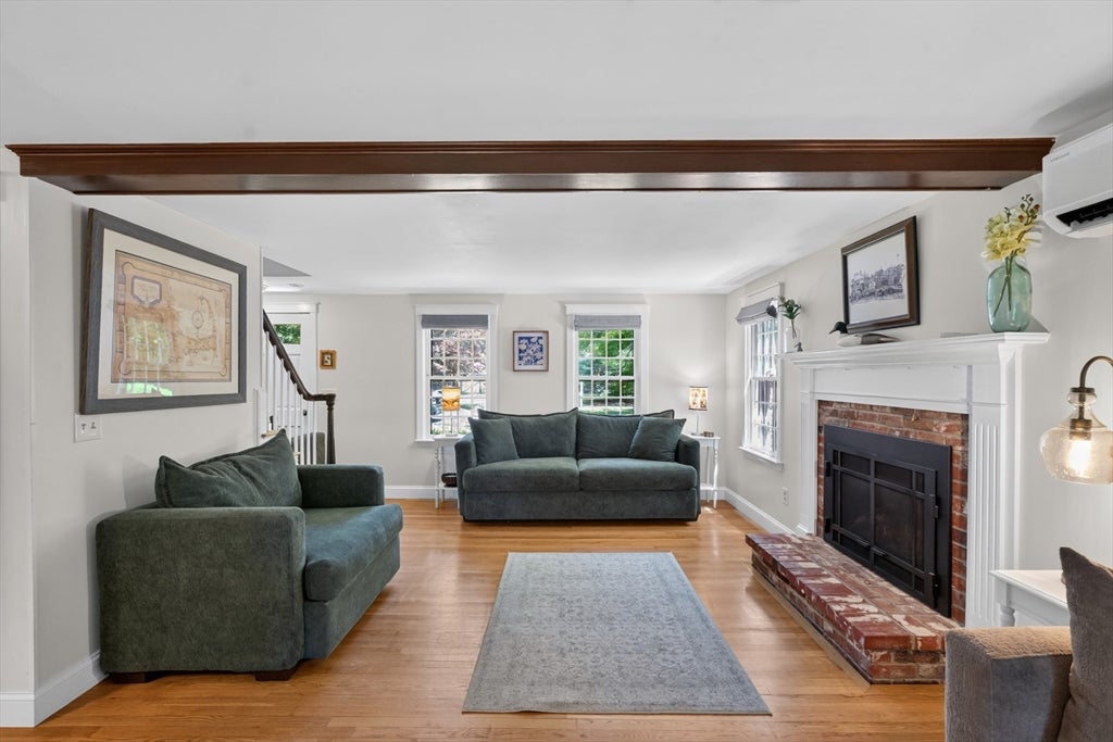 25 Chapaquoit Way