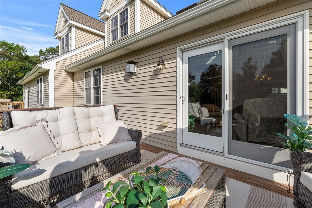 50 Carrington Ln 50