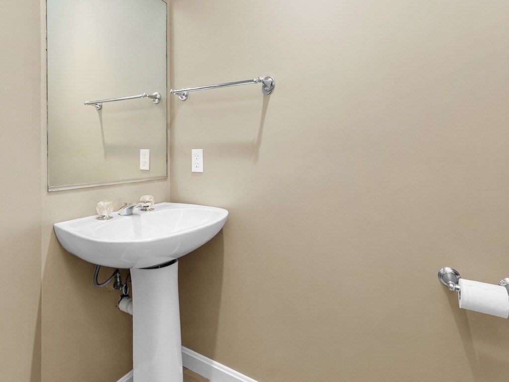 33 Bishops Forest Drive #33, Waltham, MA, 33 Bishops Forest Drive #33, Waltham, MA Photo #19