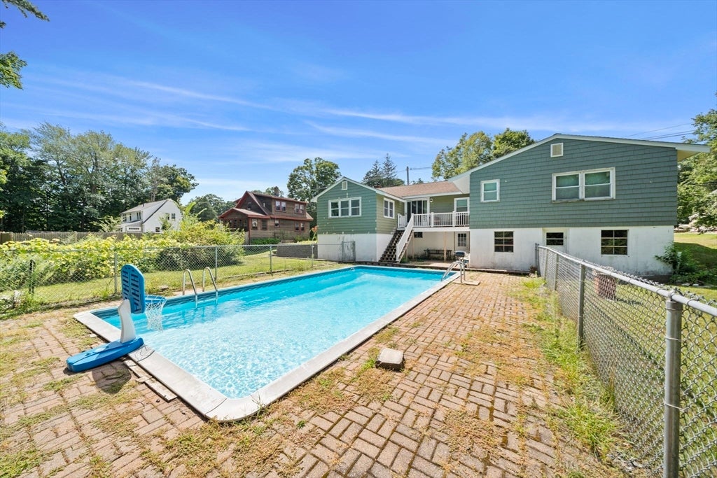 76 Central St, Georgetown, MA Photo #17