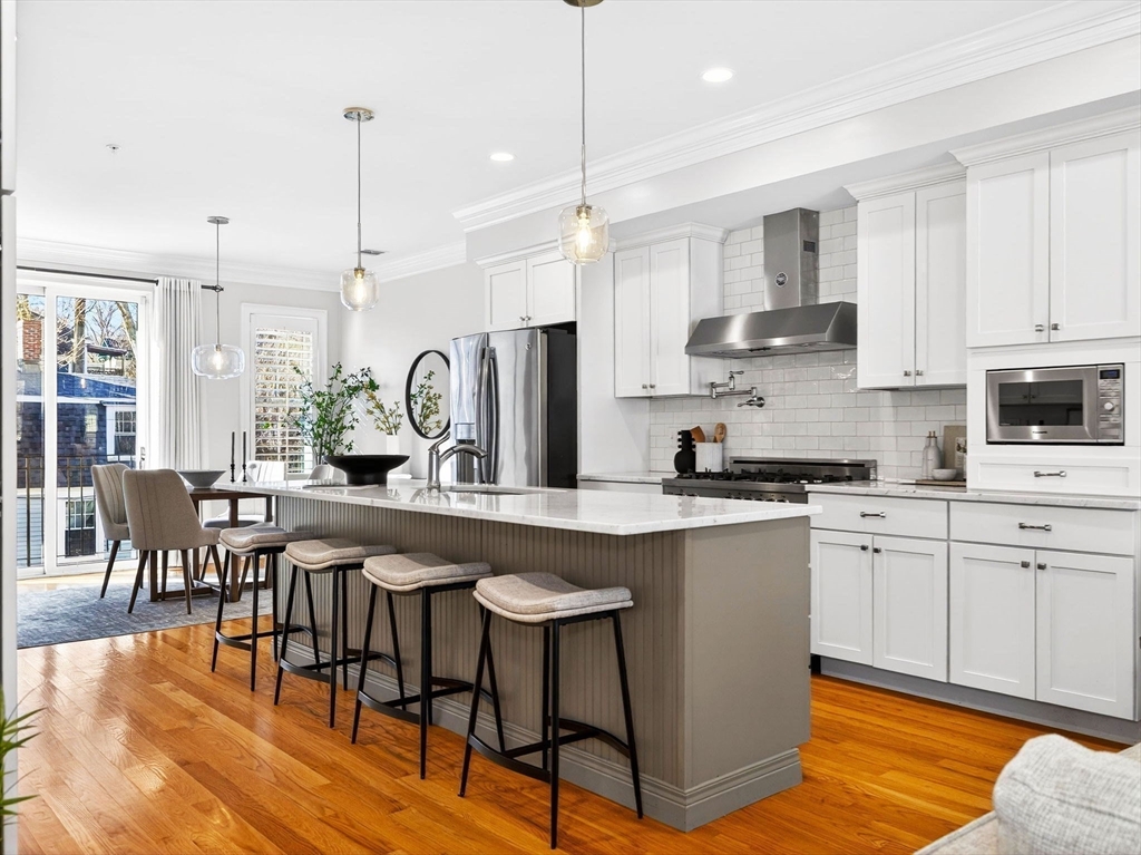 213 Lamartine St 213A