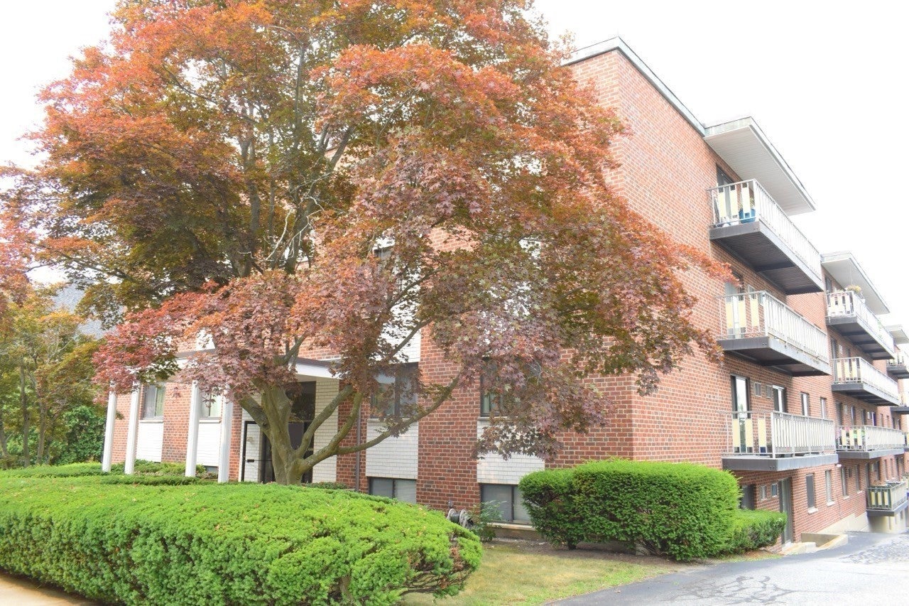Photo of 100 Grandview Avenue, Quincy, MA