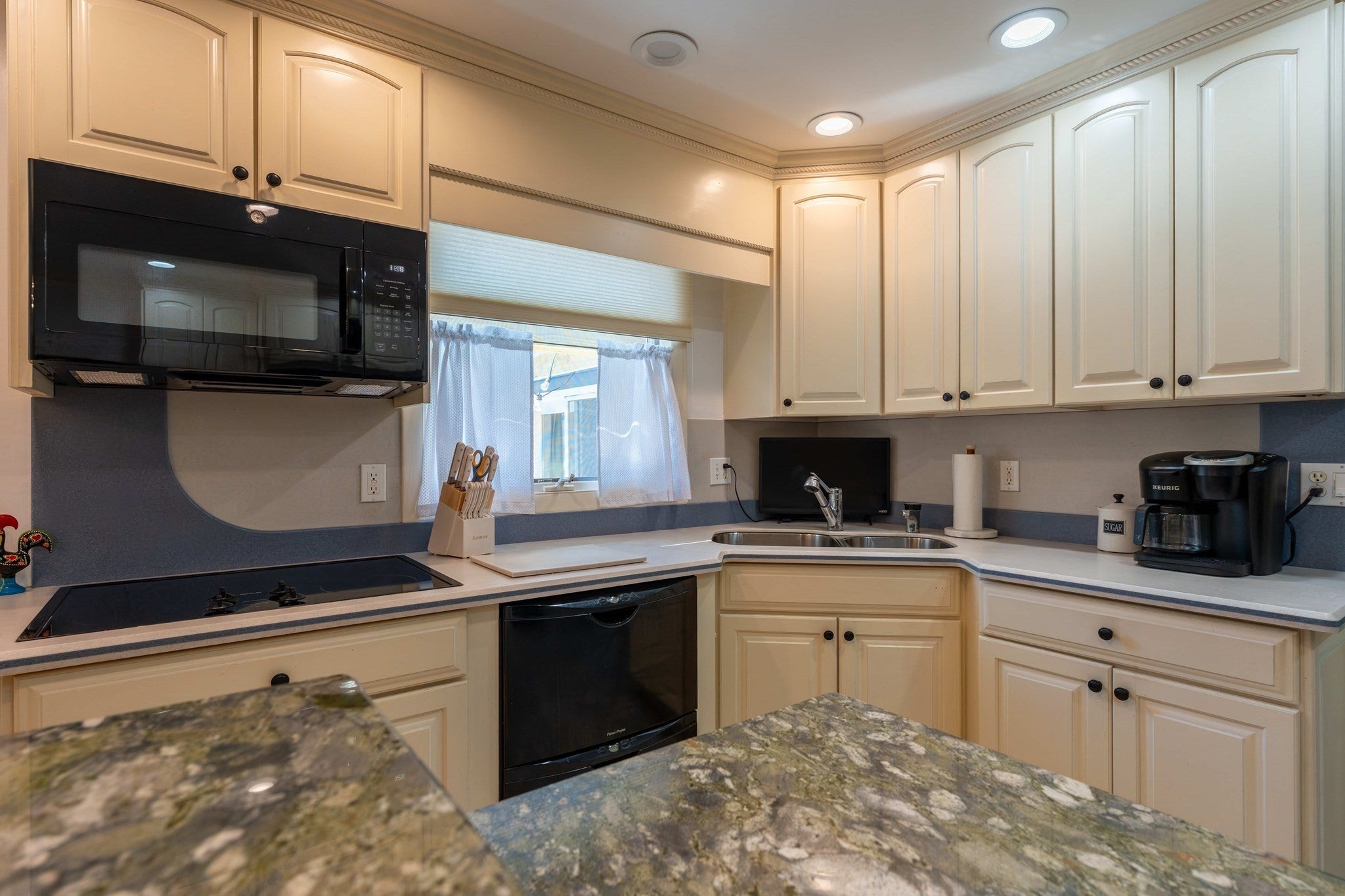 95 Caroline Ave, Somerset, MA, 95 Caroline Ave, Somerset, MA Photo #18