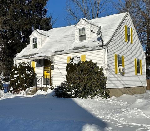 55 Bartley St Wakefield MA 01880