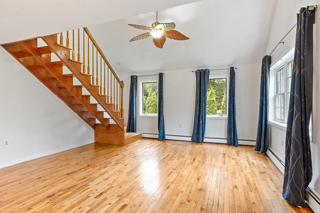 90 Royalston Rd