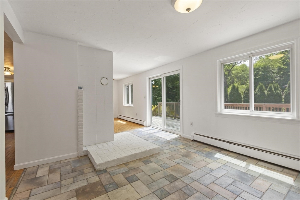 90 Royalston Rd