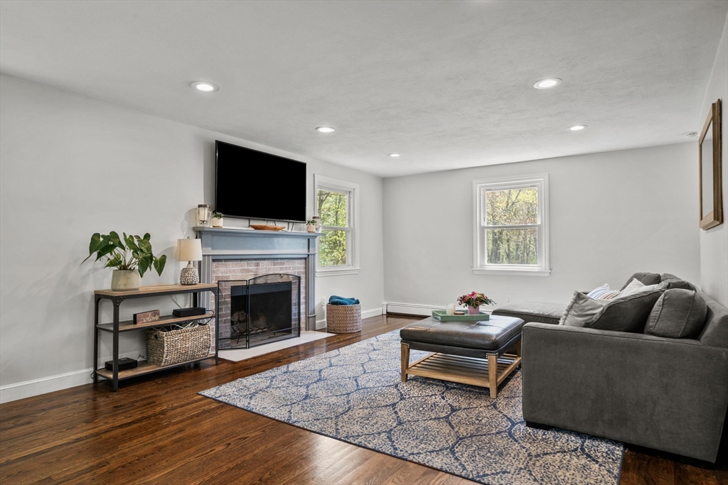541 Flagg Hill Rd, Boxborough, MA Photo #10