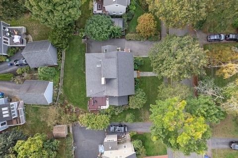 27 Tennyson Rd Newton MA 02465