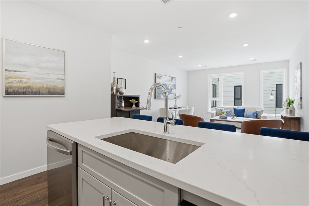 267 Old Colony 511