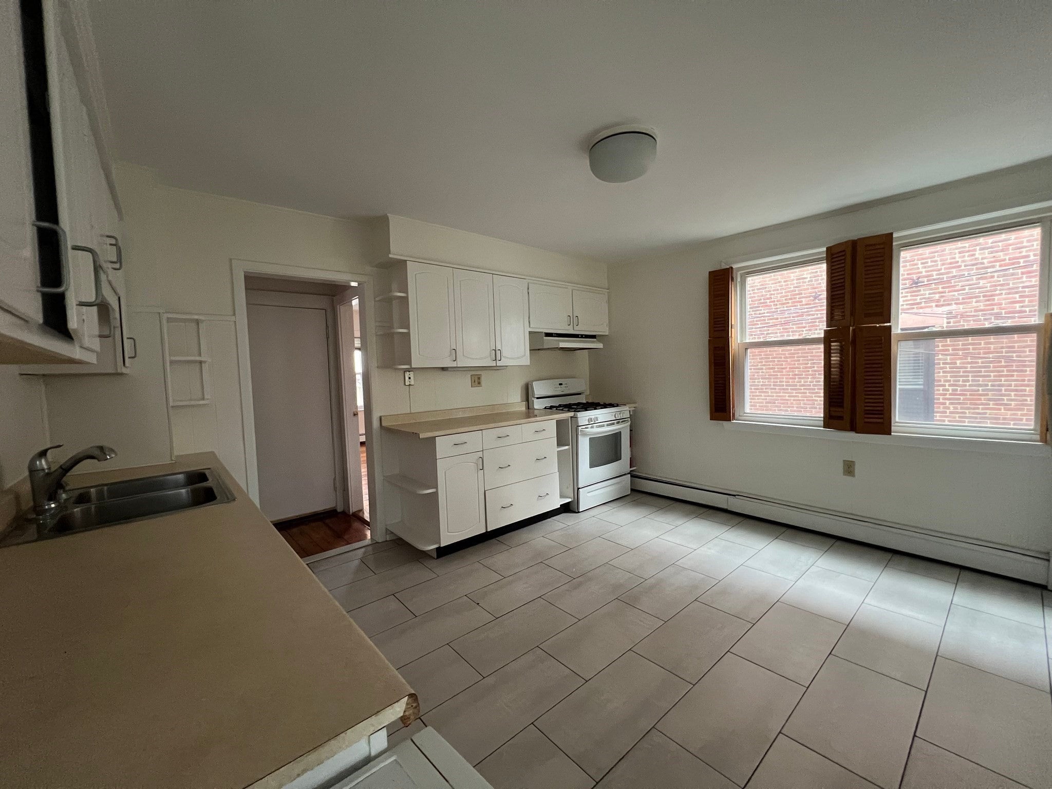 106 Otis St 2