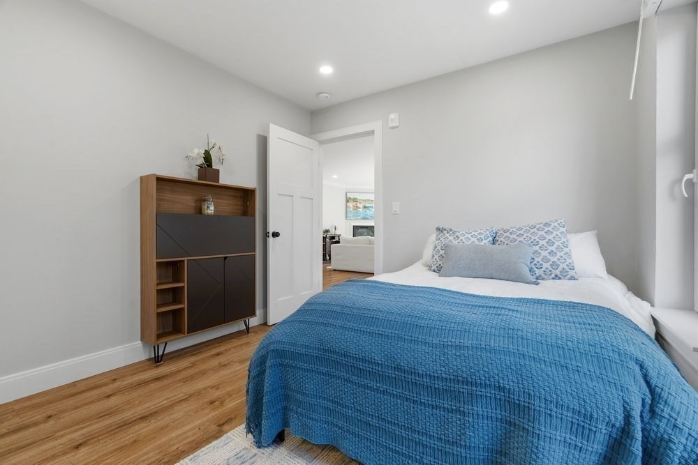 1721 Centre St 304 R, Boston, MA Photo #24