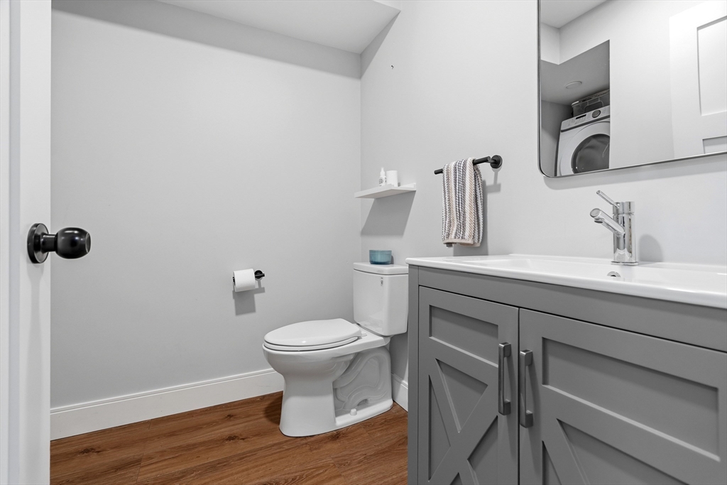 1721 Centre St 304 R, Boston, MA Photo #27